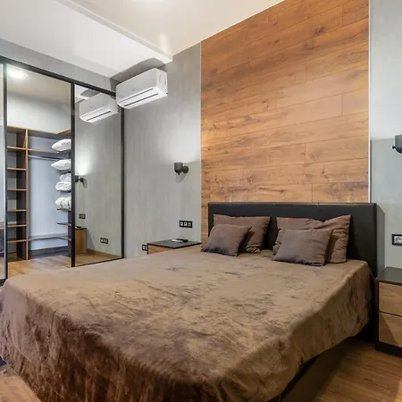 Sea Symphony Wood Style Apartment *