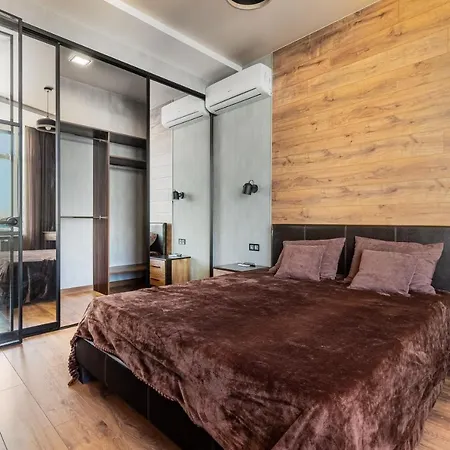 Apartment Sea Symphony Wood Style Odesa