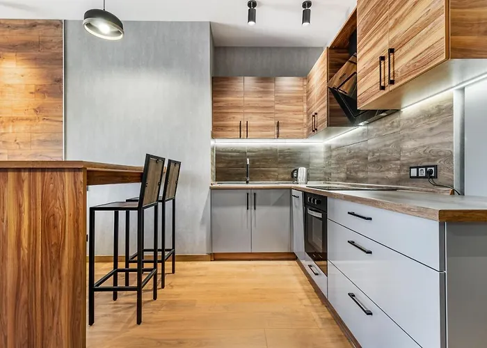 Sea Symphony Wood Style אודסה